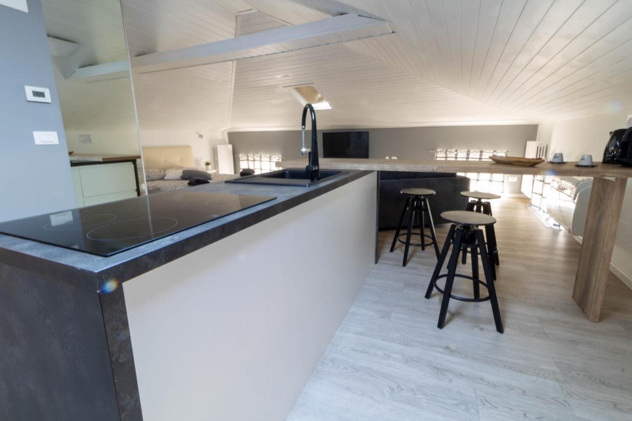 Lapiccolina Apartment Desenzano del Garda Luaran gambar