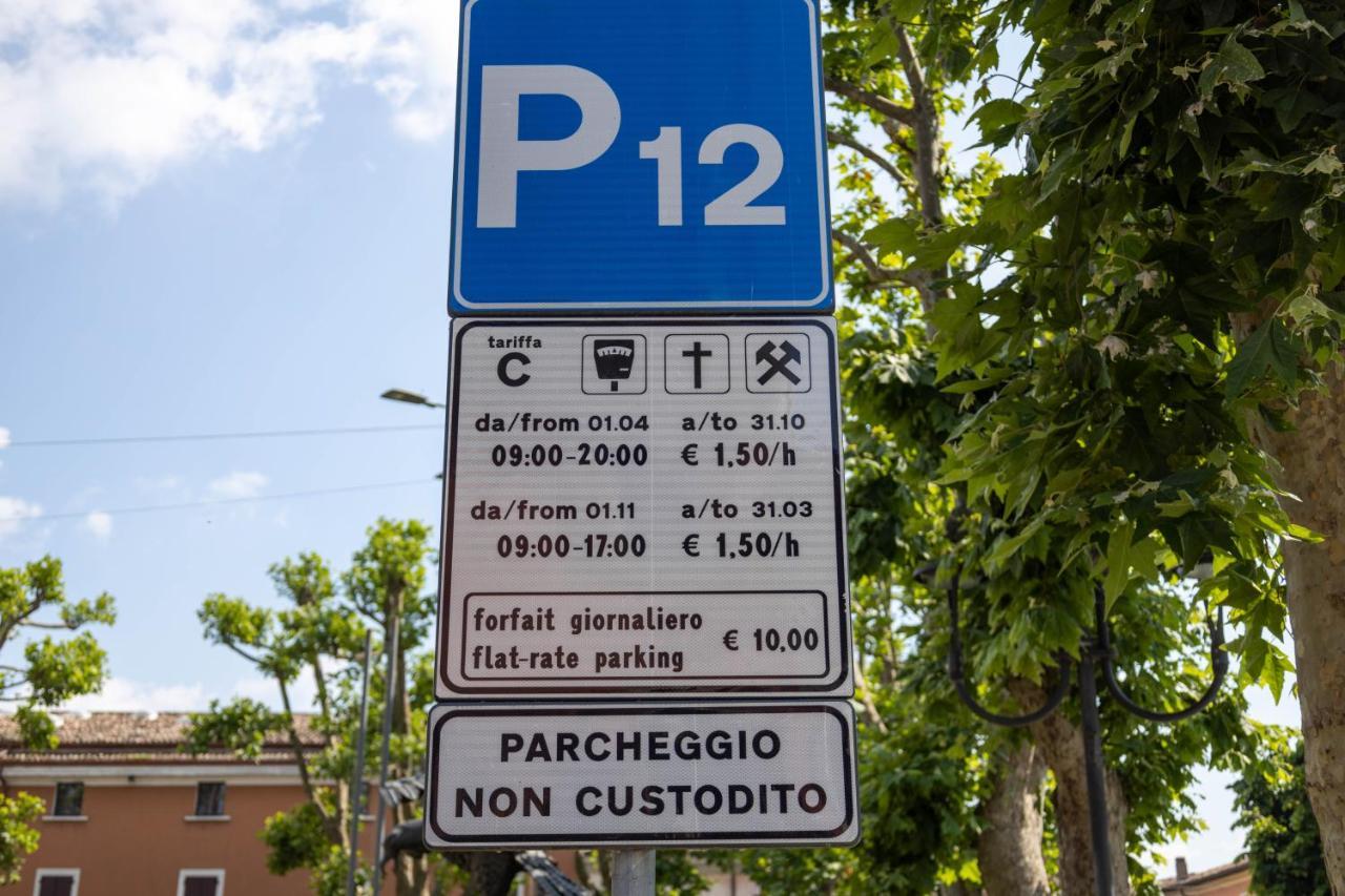 Lapiccolina Apartment Desenzano del Garda Luaran gambar
