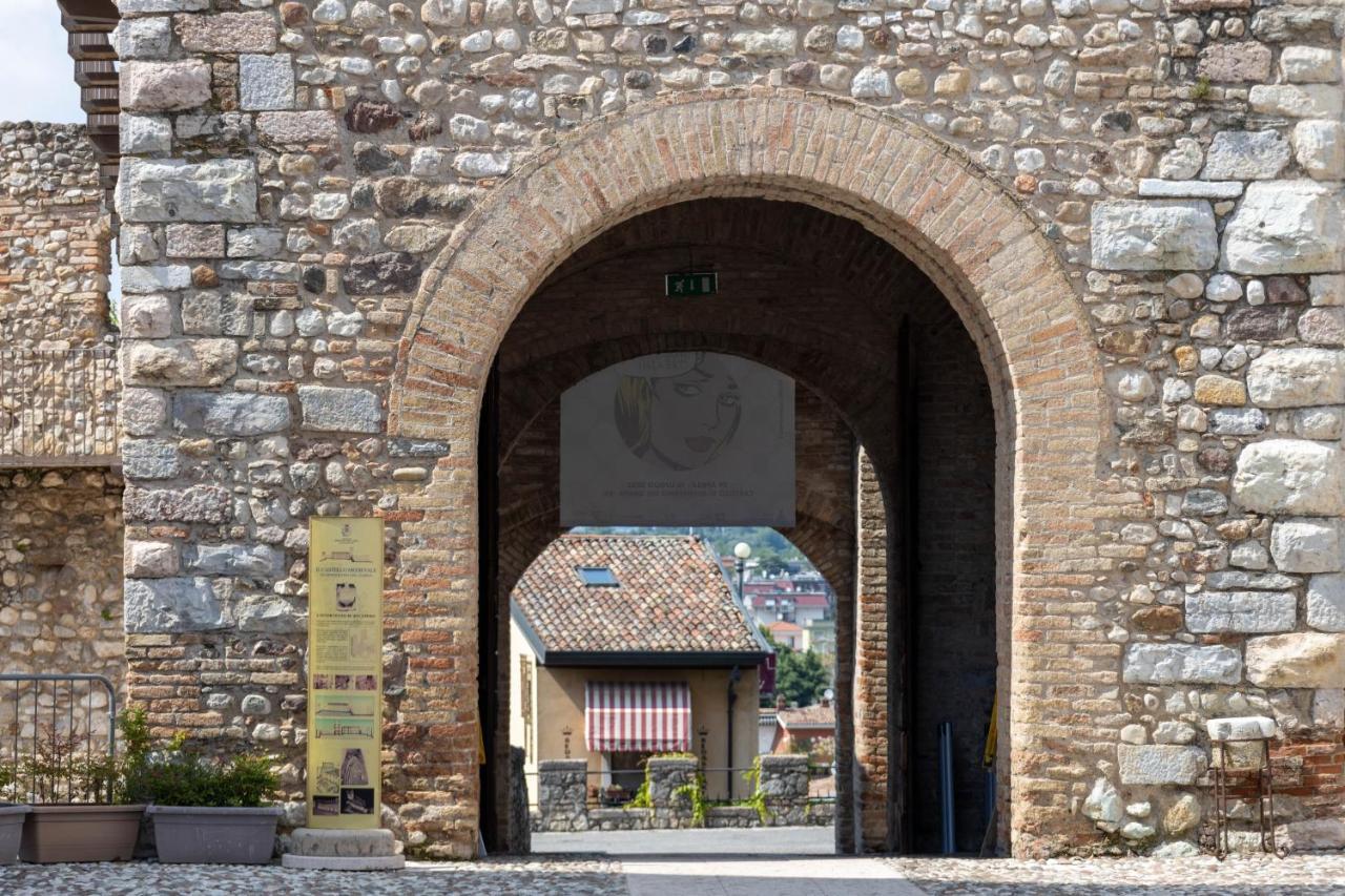 Lapiccolina Apartment Desenzano del Garda Luaran gambar