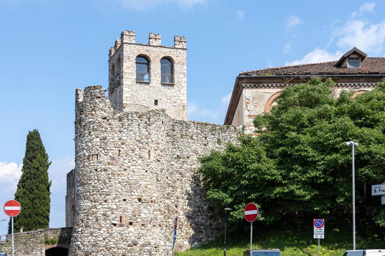 Lapiccolina Apartment Desenzano del Garda Luaran gambar
